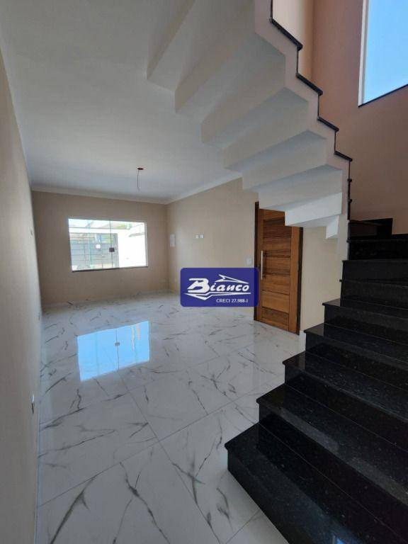 Sobrado à venda com 3 quartos, 110m² - Foto 1