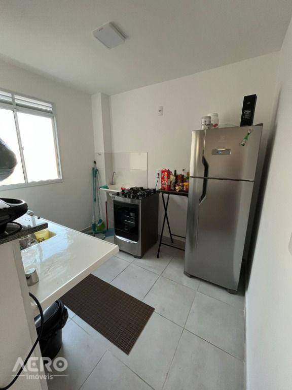 Apartamento à venda com 2 quartos, 42m² - Foto 4