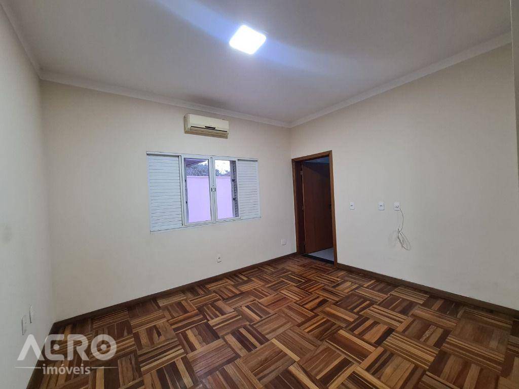 Casa de Condomínio à venda com 4 quartos, 272m² - Foto 17