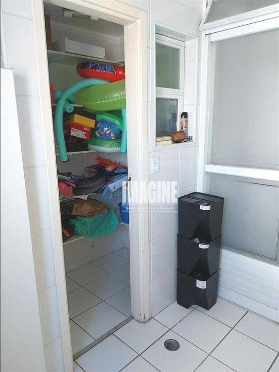 Apartamento à venda com 3 quartos, 105m² - Foto 4