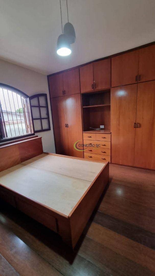 Sobrado à venda e aluguel com 3 quartos, 236m² - Foto 44