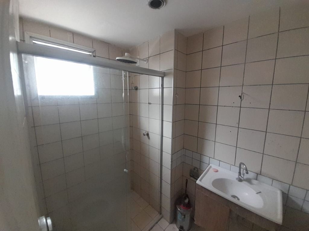 Apartamento para alugar com 3 quartos, 95m² - Foto 16