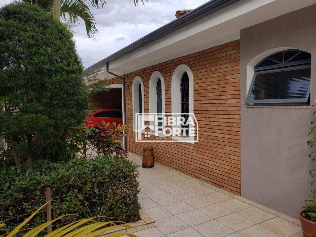 Casa à venda com 3 quartos, 217m² - Foto 3