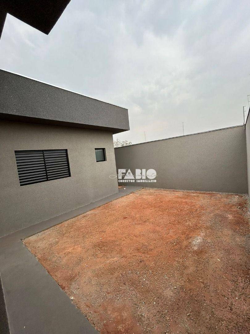 Casa à venda com 3 quartos, 119m² - Foto 12