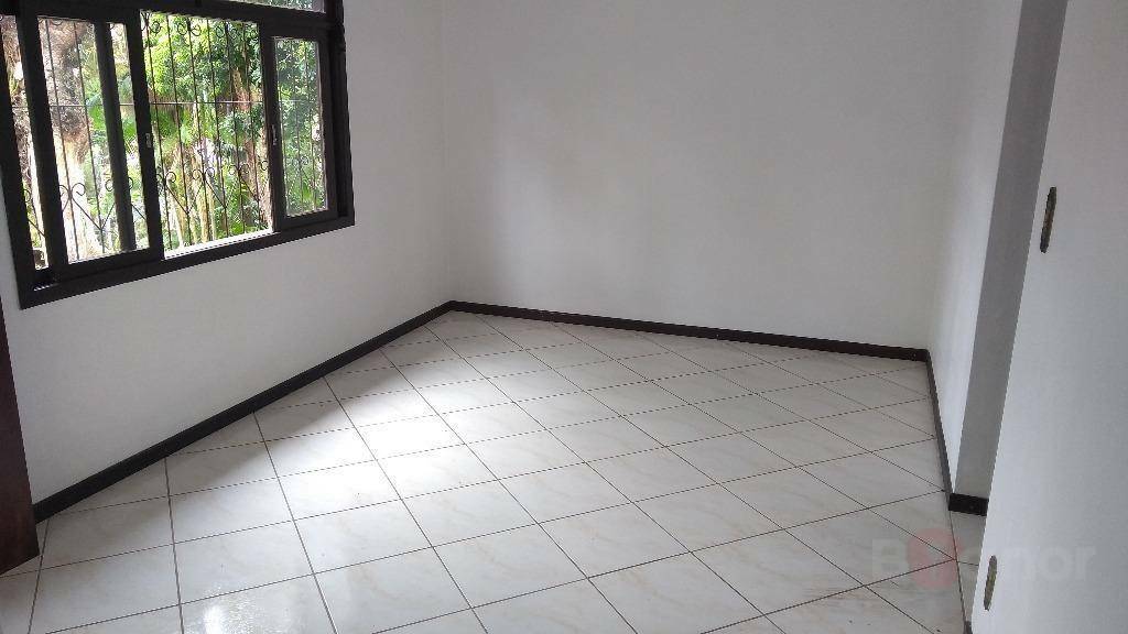 Casa à venda com 3 quartos, 150m² - Foto 3