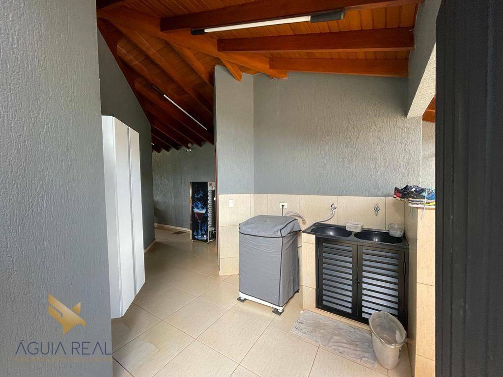 Sobrado à venda com 4 quartos, 254m² - Foto 17