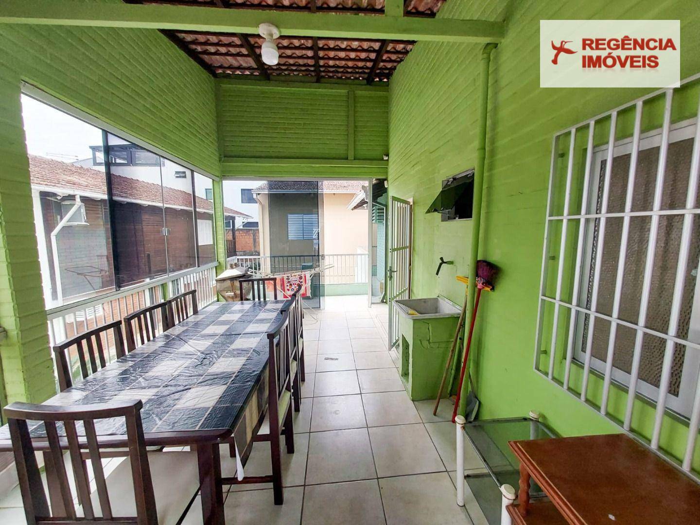 Casa para alugar com 8 quartos, 200m² - Foto 21