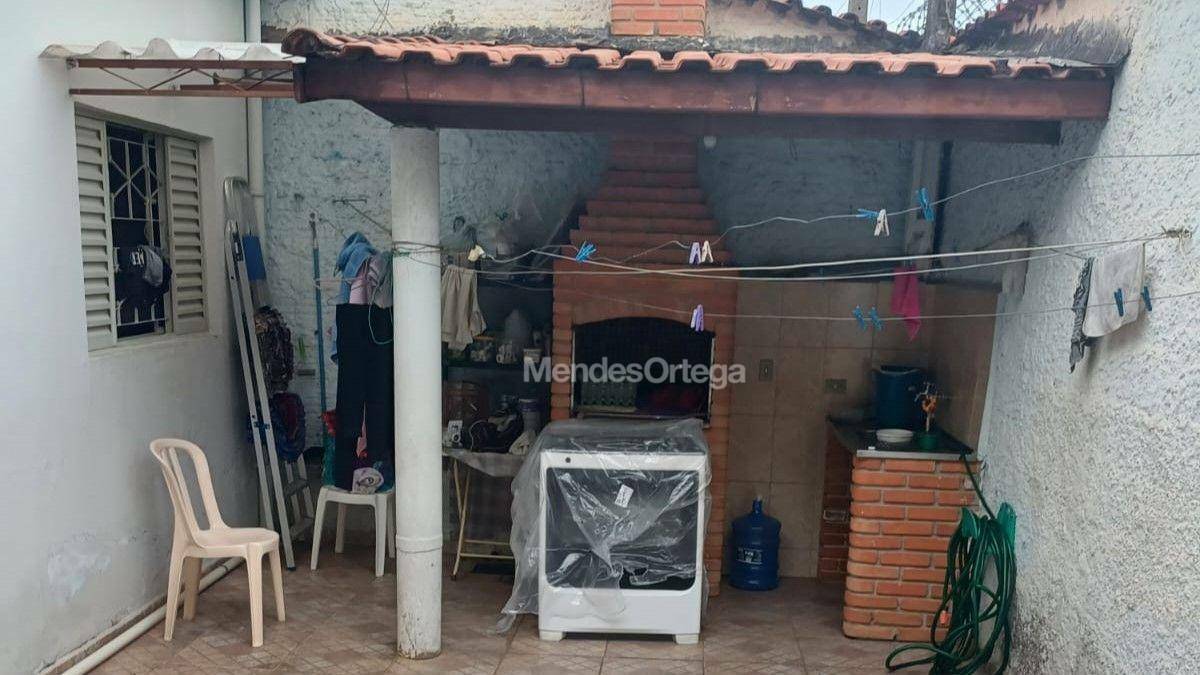Casa à venda com 5 quartos, 280m² - Foto 2