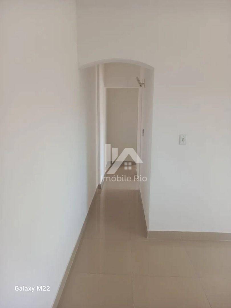 Apartamento à venda com 2 quartos, 70m² - Foto 18