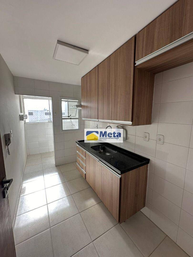 Apartamento à venda com 2 quartos, 63m² - Foto 4