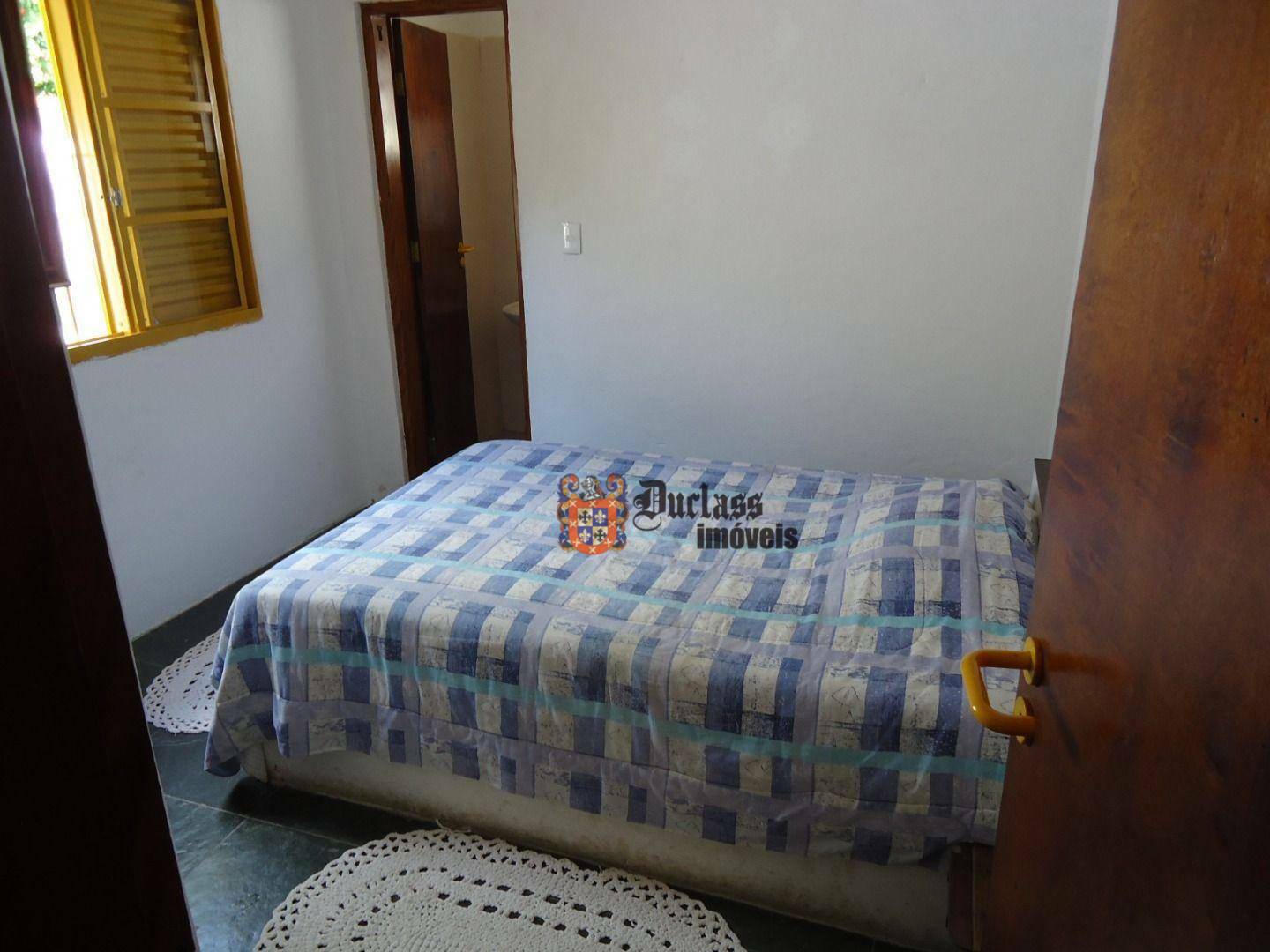 Casa à venda com 4 quartos, 180m² - Foto 15