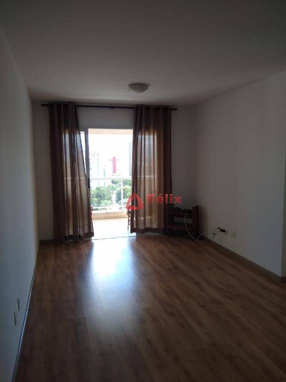 Apartamento à venda com 2 quartos, 72m² - Foto 2