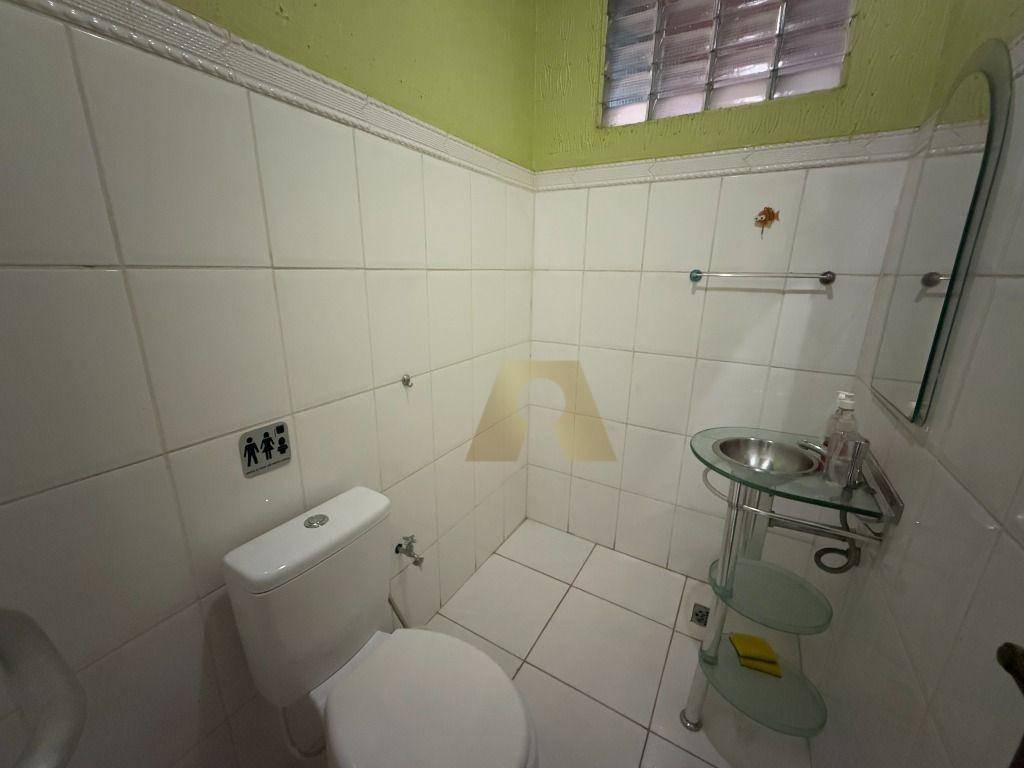 Casa para alugar com 3 quartos, 195m² - Foto 10