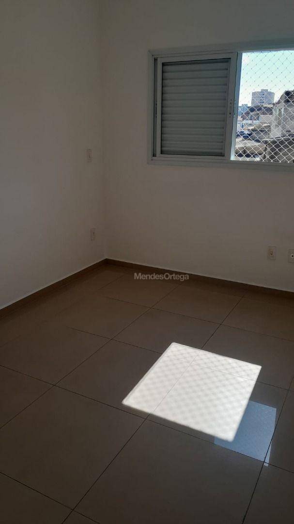 Apartamento à venda com 2 quartos, 78m² - Foto 3