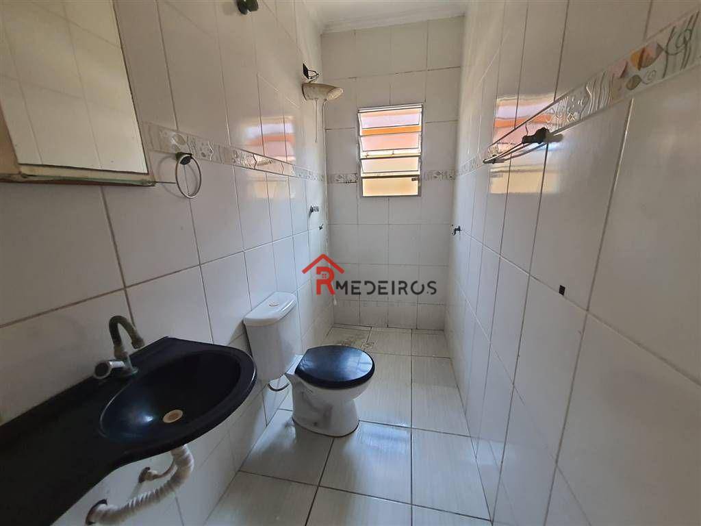 Casa à venda com 2 quartos, 68m² - Foto 4