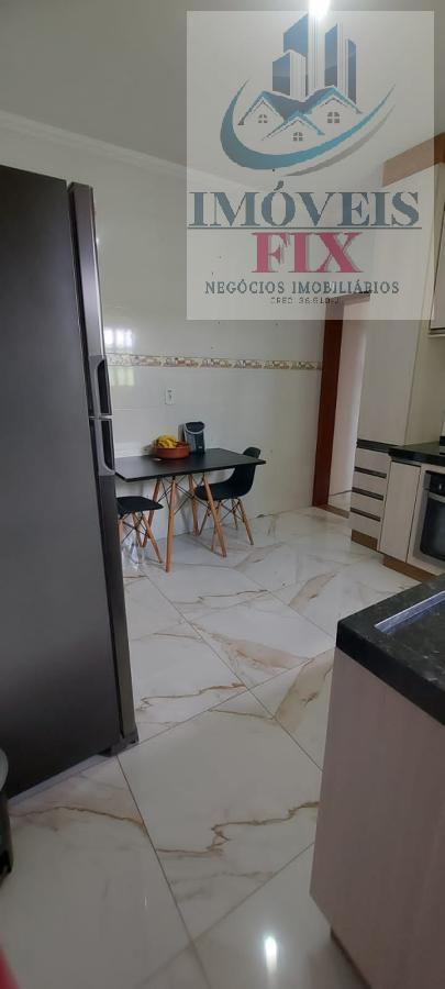 Casa à venda com 2 quartos, 90m² - Foto 11