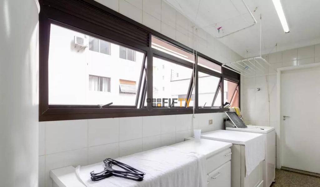 Apartamento à venda com 4 quartos, 236m² - Foto 27