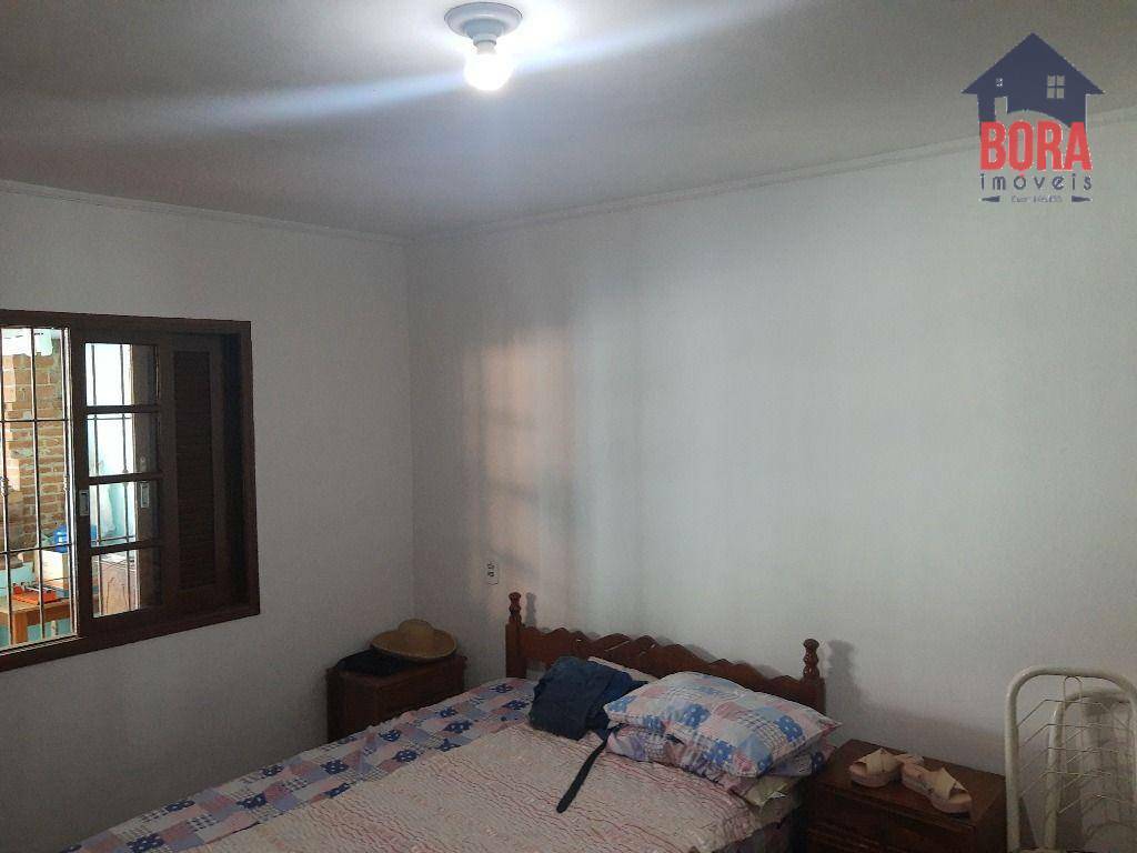 Casa à venda com 2 quartos, 180m² - Foto 14