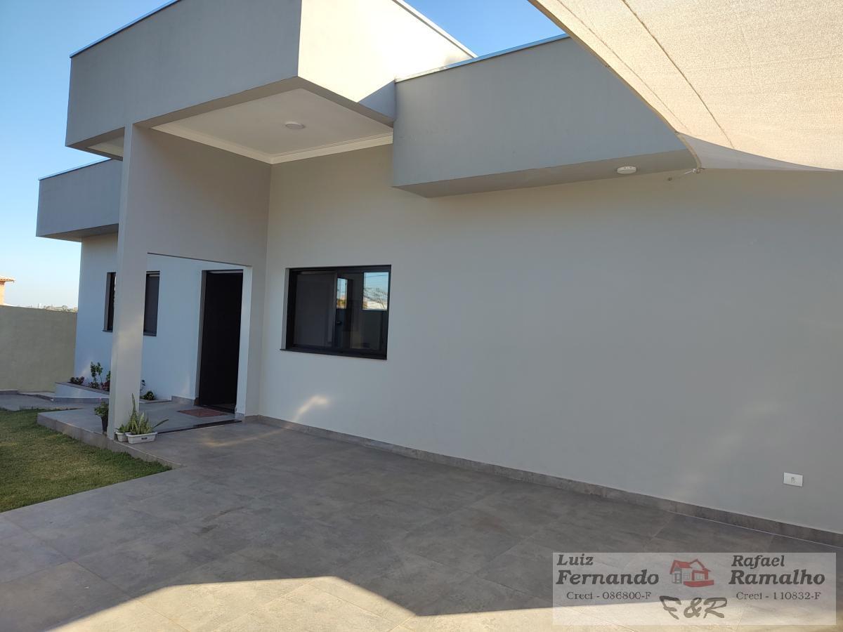 Casa à venda com 4 quartos, 1000m² - Foto 2