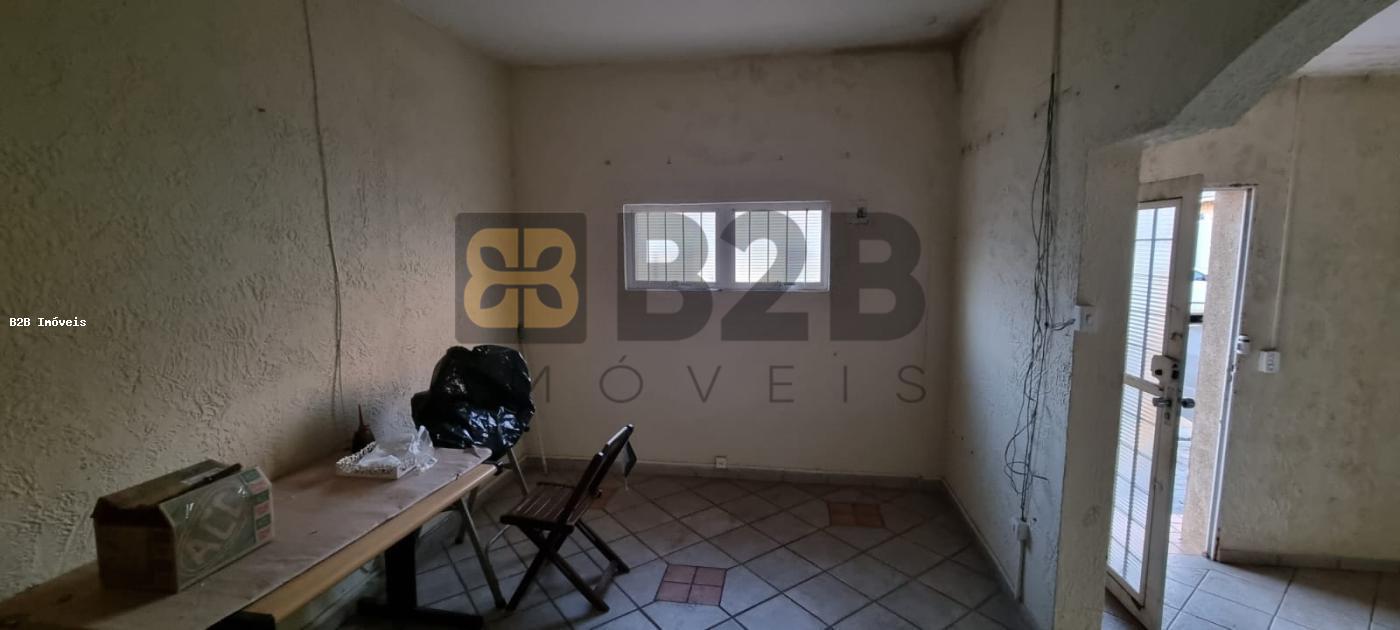 Casa à venda com 2 quartos, 170m² - Foto 6