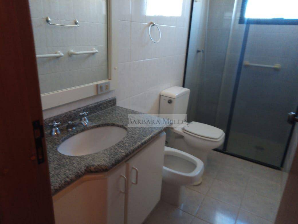 Apartamento para alugar com 3 quartos, 130m² - Foto 15