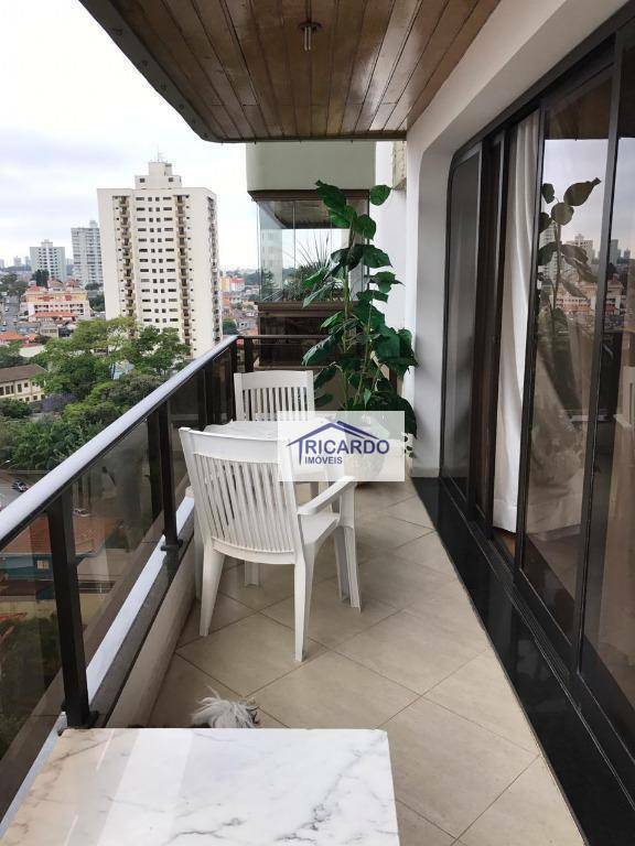 Apartamento à venda com 4 quartos, 233m² - Foto 2