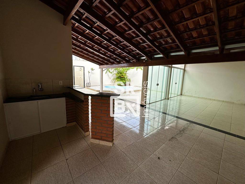 Casa à venda com 3 quartos, 168m² - Foto 16