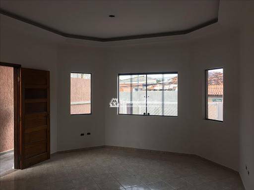 Sobrado à venda com 3 quartos, 130m² - Foto 2