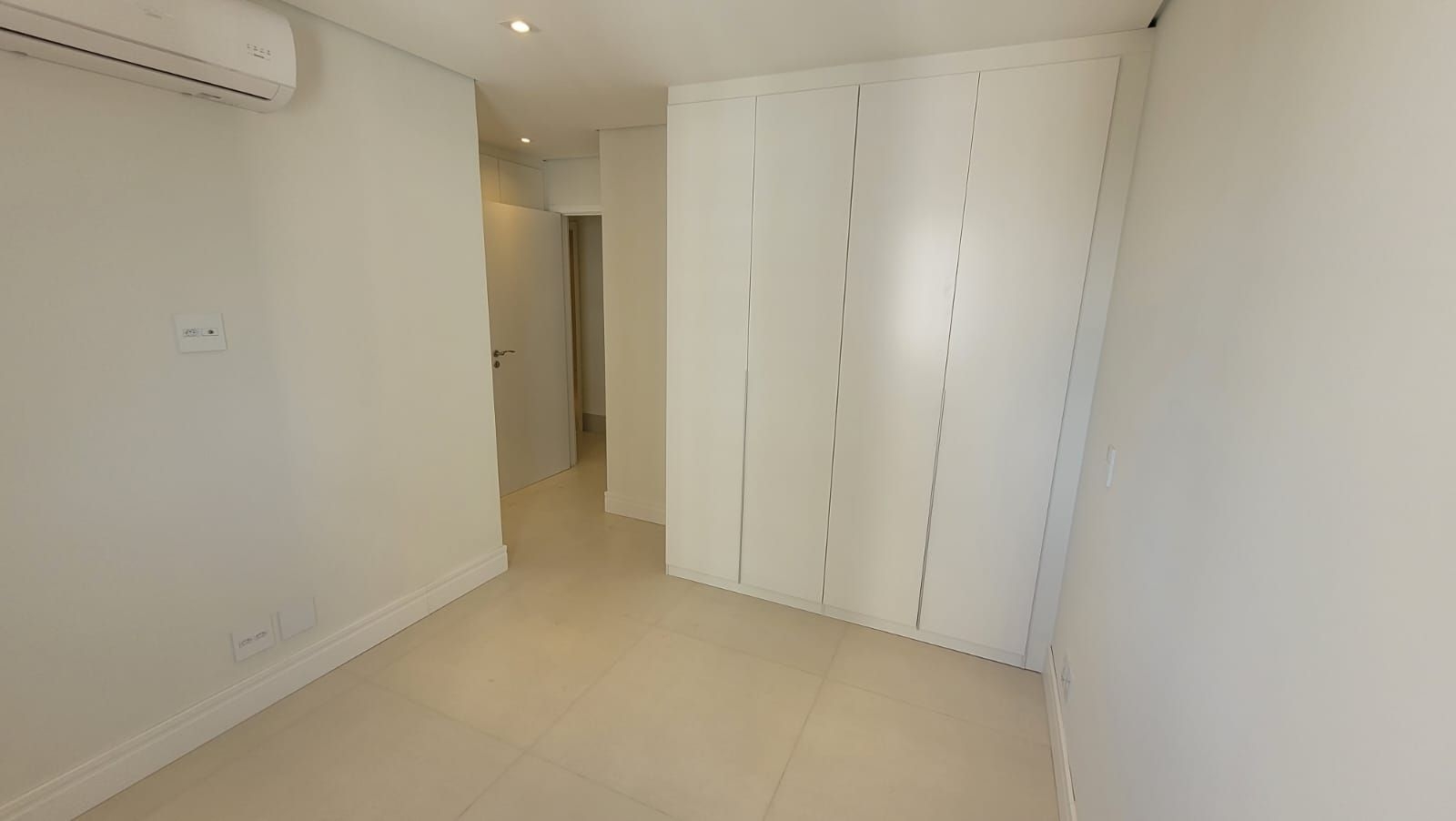 Apartamento à venda com 3 quartos, 156m² - Foto 6