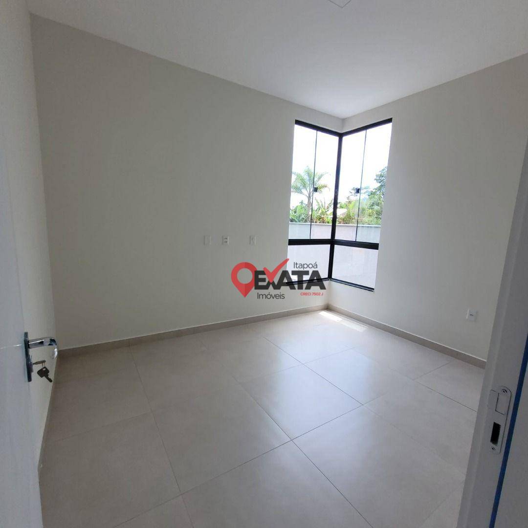 Casa à venda com 3 quartos, 67m² - Foto 11