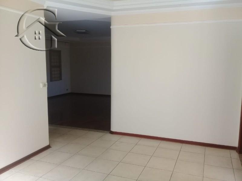 Casa para alugar com 2 quartos, 220m² - Foto 3