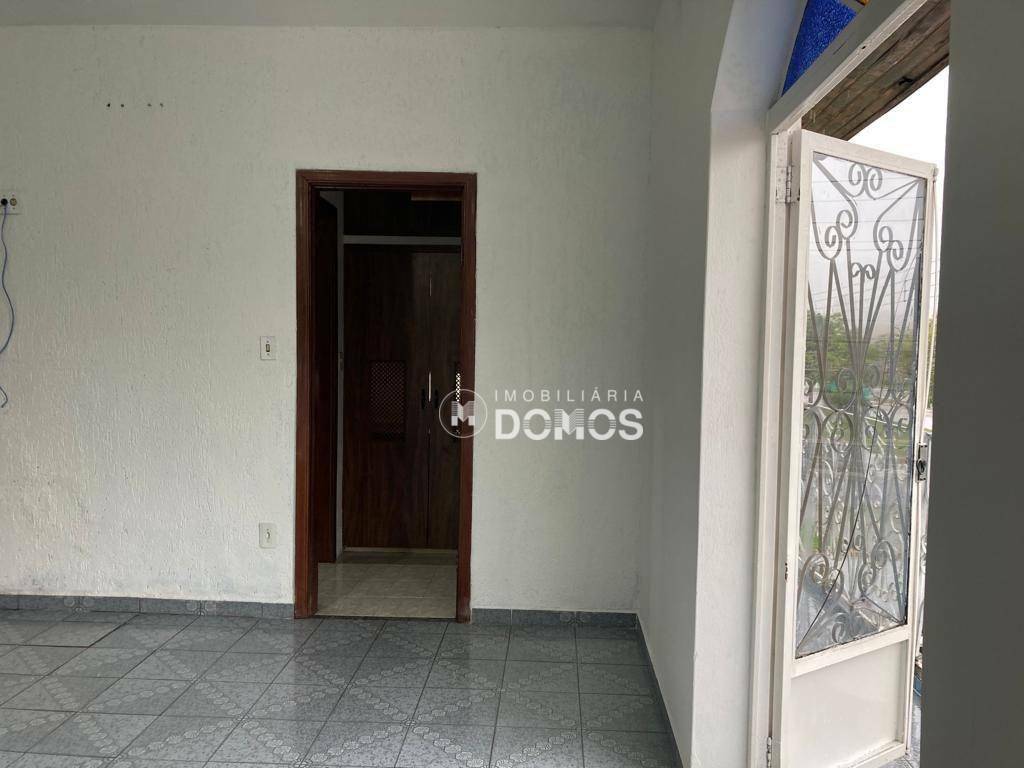 Casa à venda com 3 quartos, 250M2 - Foto 3