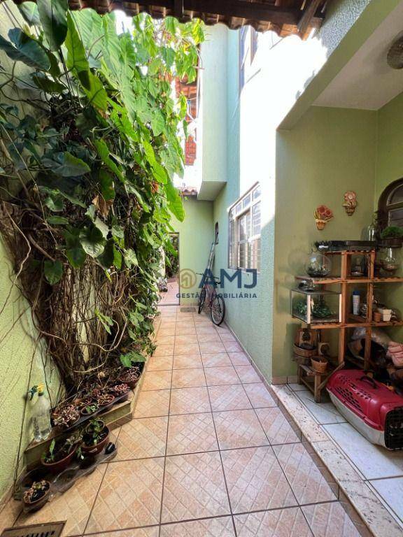 Sobrado à venda com 4 quartos, 330m² - Foto 7