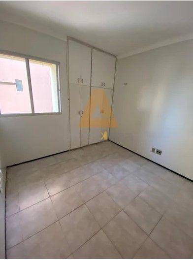 Apartamento à venda com 3 quartos, 112m² - Foto 7