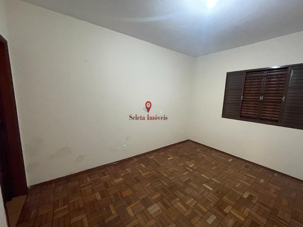 Casa à venda com 3 quartos, 550m² - Foto 18