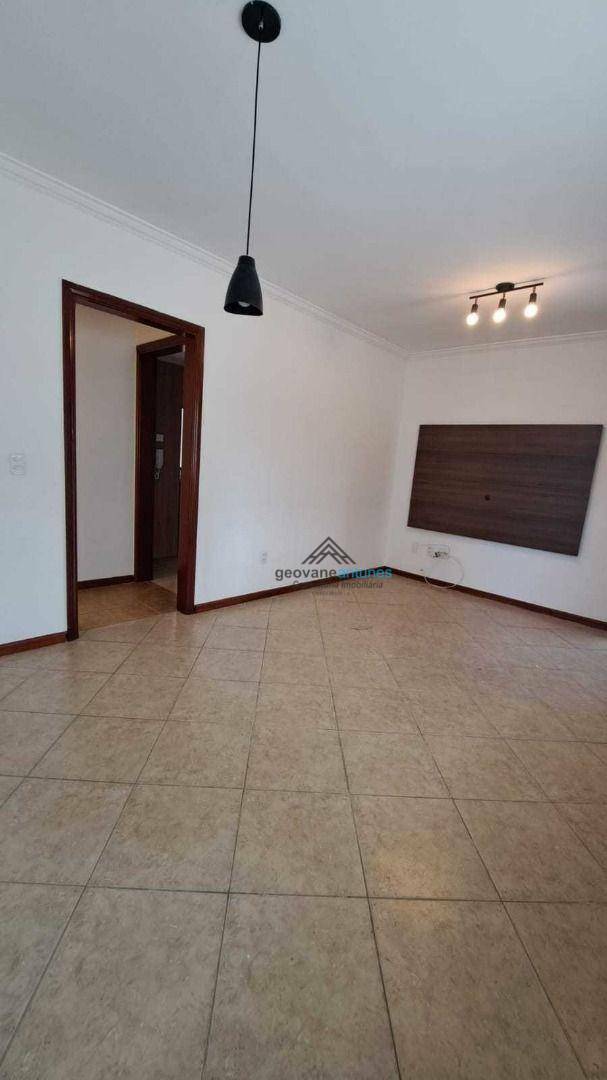 Apartamento à venda com 3 quartos, 61m² - Foto 2