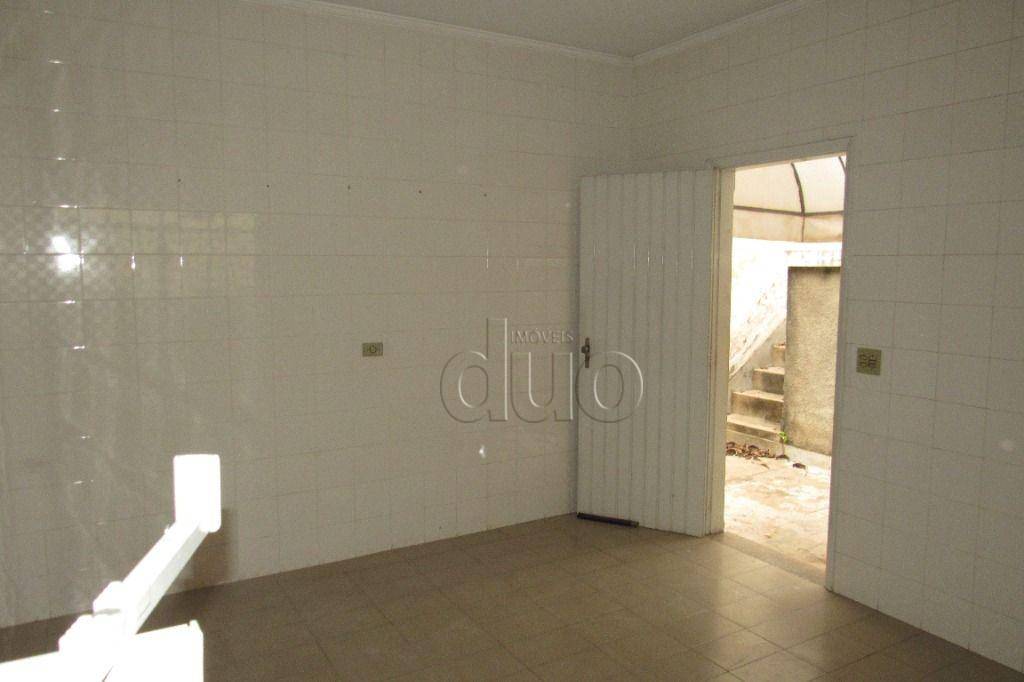 Casa para alugar com 4 quartos, 240m² - Foto 12