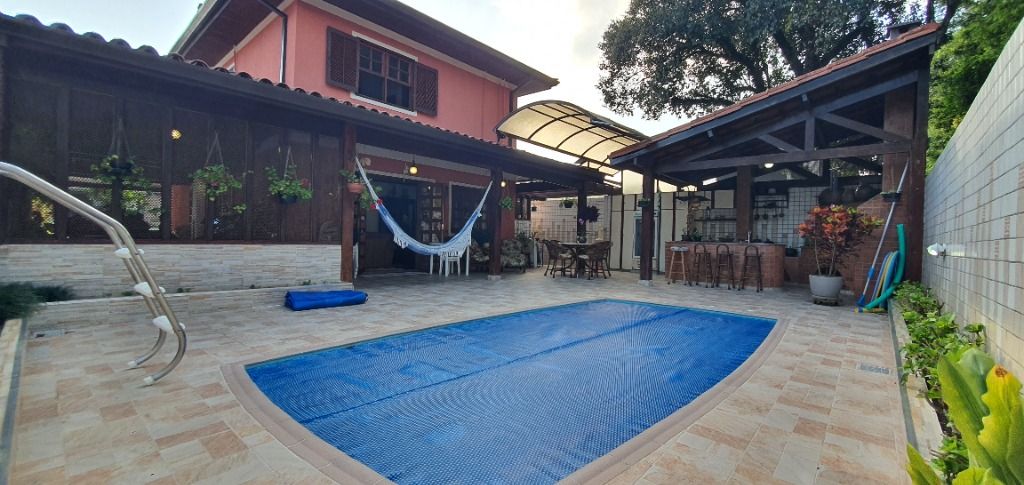 Casa de Condomínio à venda com 4 quartos, 268m² - Foto 2