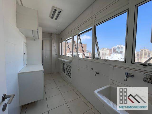 Apartamento para alugar com 3 quartos, 152m² - Foto 12