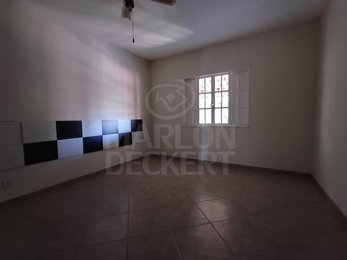 Casa à venda com 3 quartos, 240m² - Foto 29