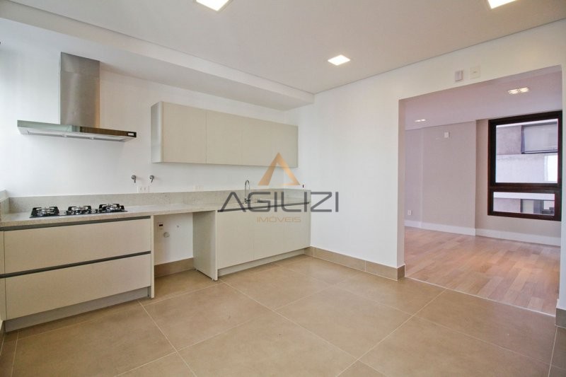 Apartamento à venda com 3 quartos, 198m² - Foto 13