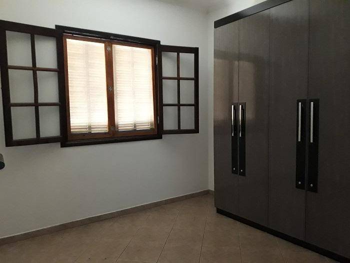 Casa à venda com 6 quartos, 350m² - Foto 2