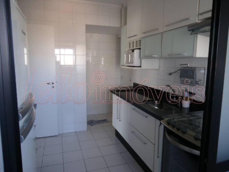 Apartamento para alugar com 3 quartos, 79m² - Foto 10