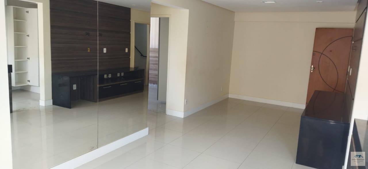 Apartamento à venda com 2 quartos, 70m² - Foto 4