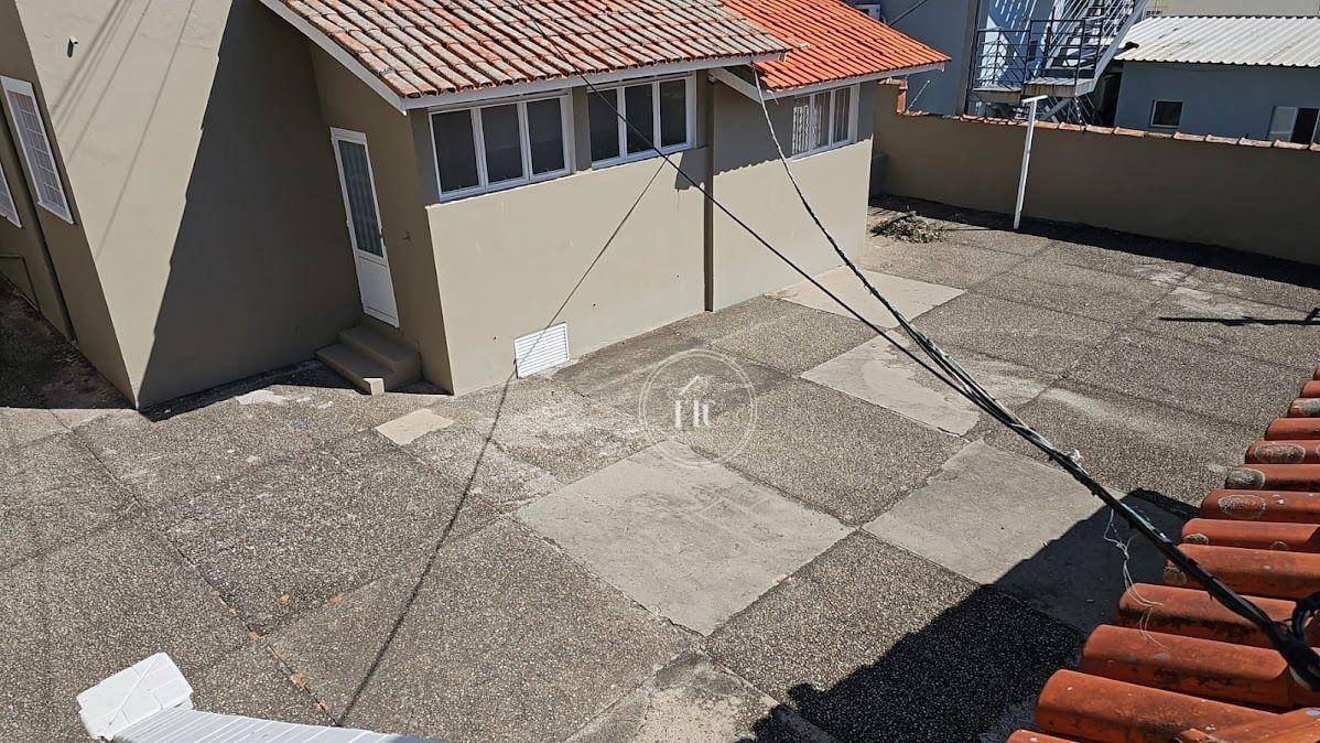 Casa para alugar com 3 quartos, 447m² - Foto 9