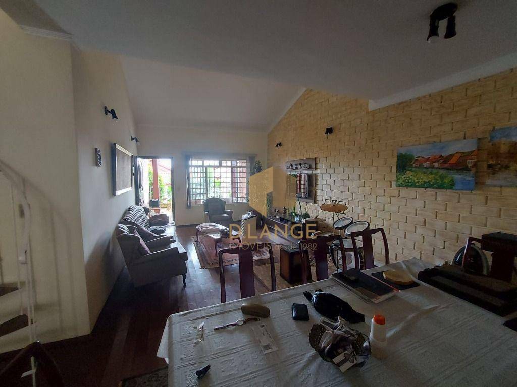 Casa à venda com 3 quartos, 267m² - Foto 3