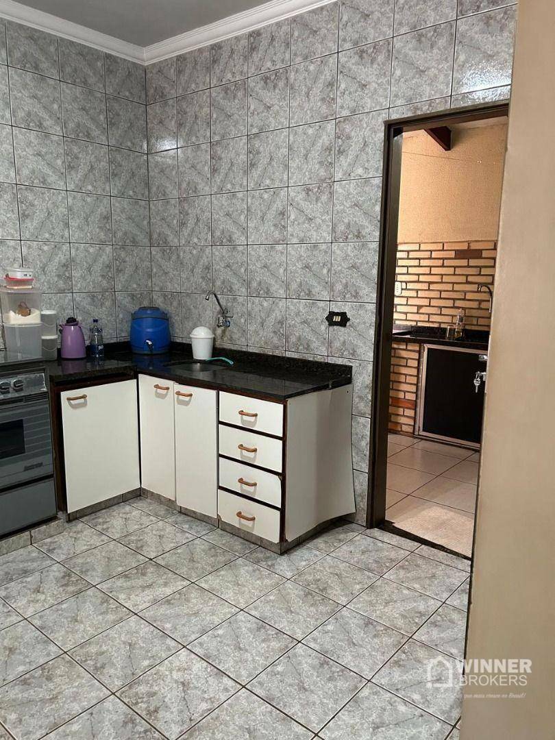 Casa à venda e aluguel com 3 quartos, 150m² - Foto 17