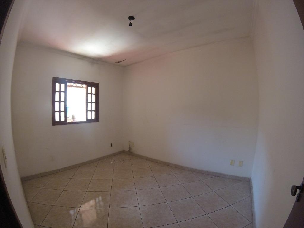 Casa à venda com 2 quartos, 300m² - Foto 12