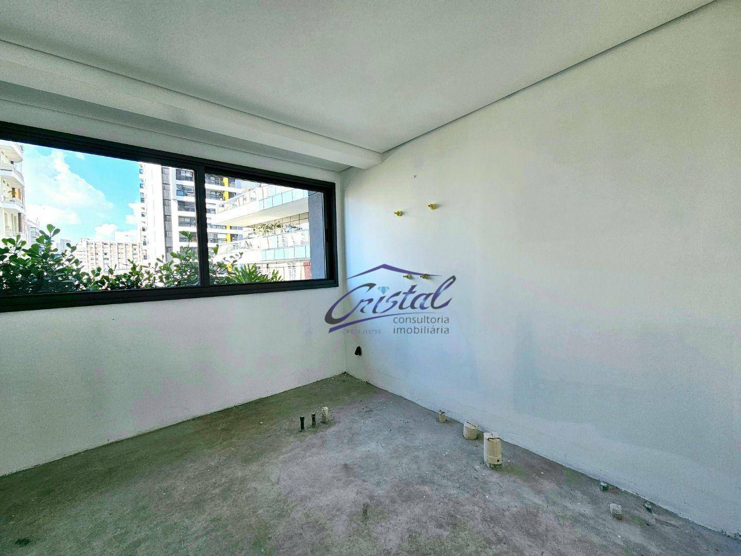 Apartamento à venda com 3 quartos, 227m² - Foto 33