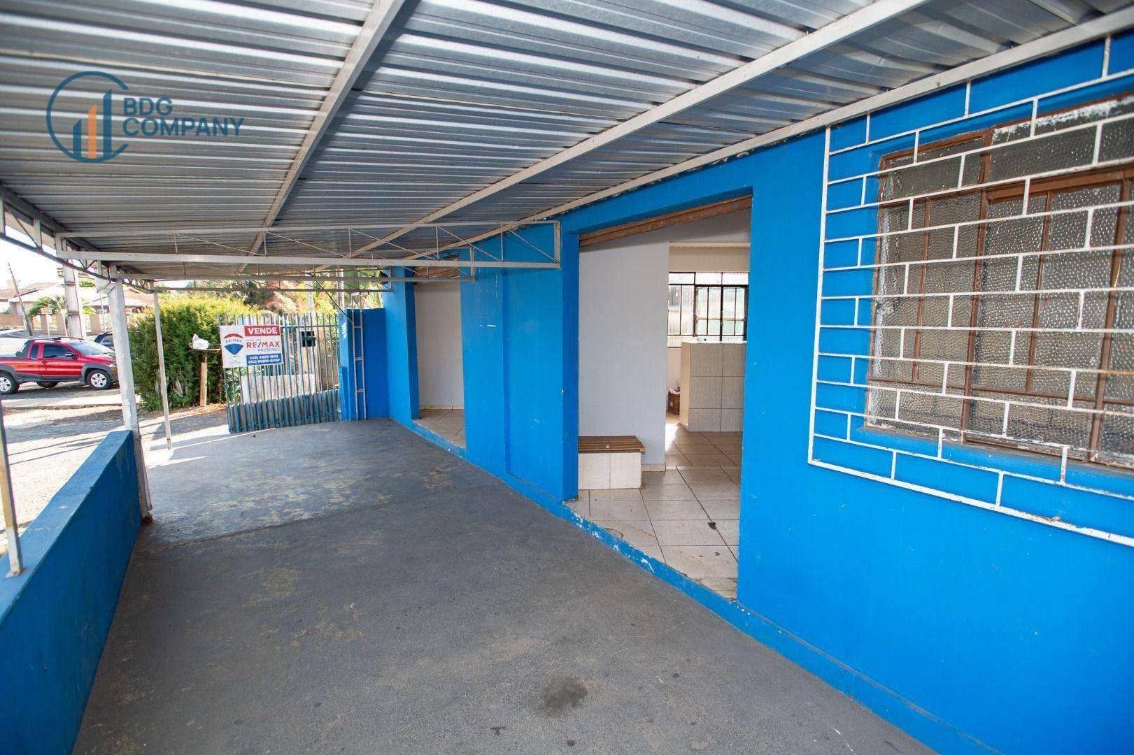 Casa à venda com 3 quartos, 194m² - Foto 2